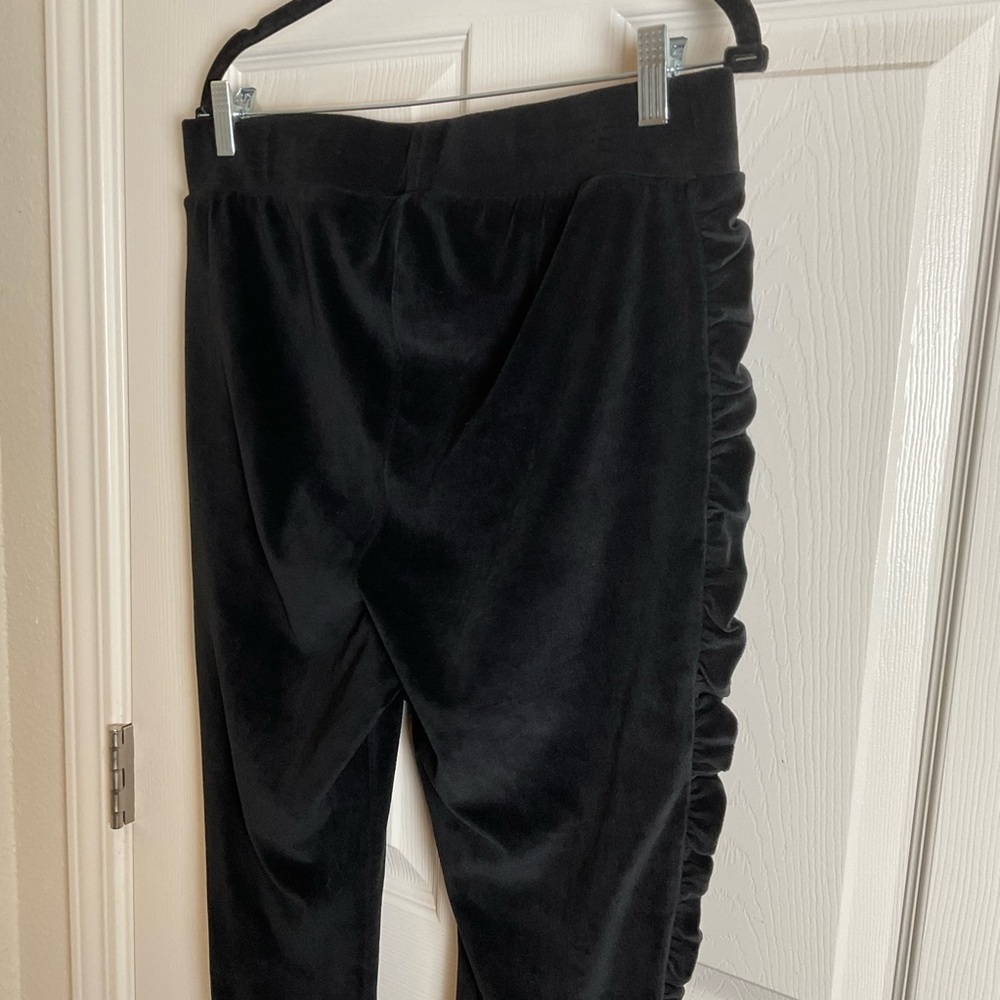 TORRID Signature Waist Ruched Velour Side Leggings Black Plus Size 2 18-20 - Picture 6 of 10